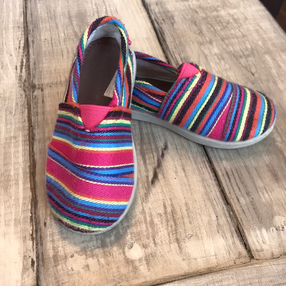 Utumn Run canvas slip on shoes
